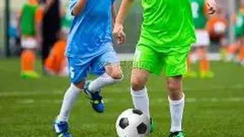 国米中场精准拦截，塔雷米射门被门将化解