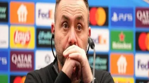 皮尔洛45岁展大师任意球风采，速度迅猛精准击中死角