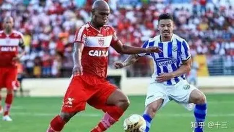 佩德里西甲霸主之姿：抢断王166次领跑，犯规仅9次展现优雅球风！